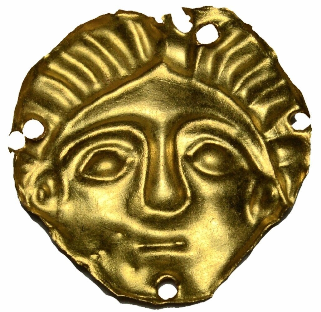 A VERY RARE ANCIENT GREEK GOLD MEDUSA FACE APPLIQUE 3RD BC - Image 2